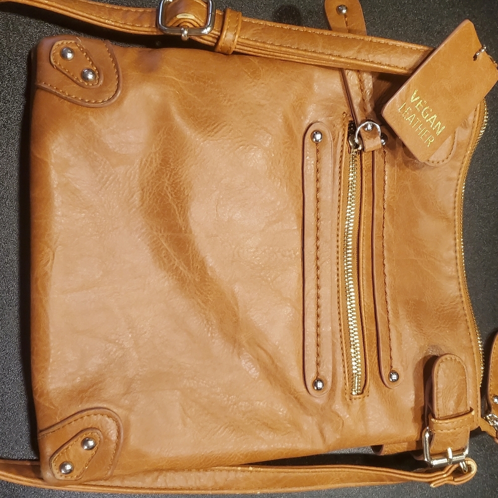 Miztique Vegan Leather Crossbody Purse  #032126b   $25